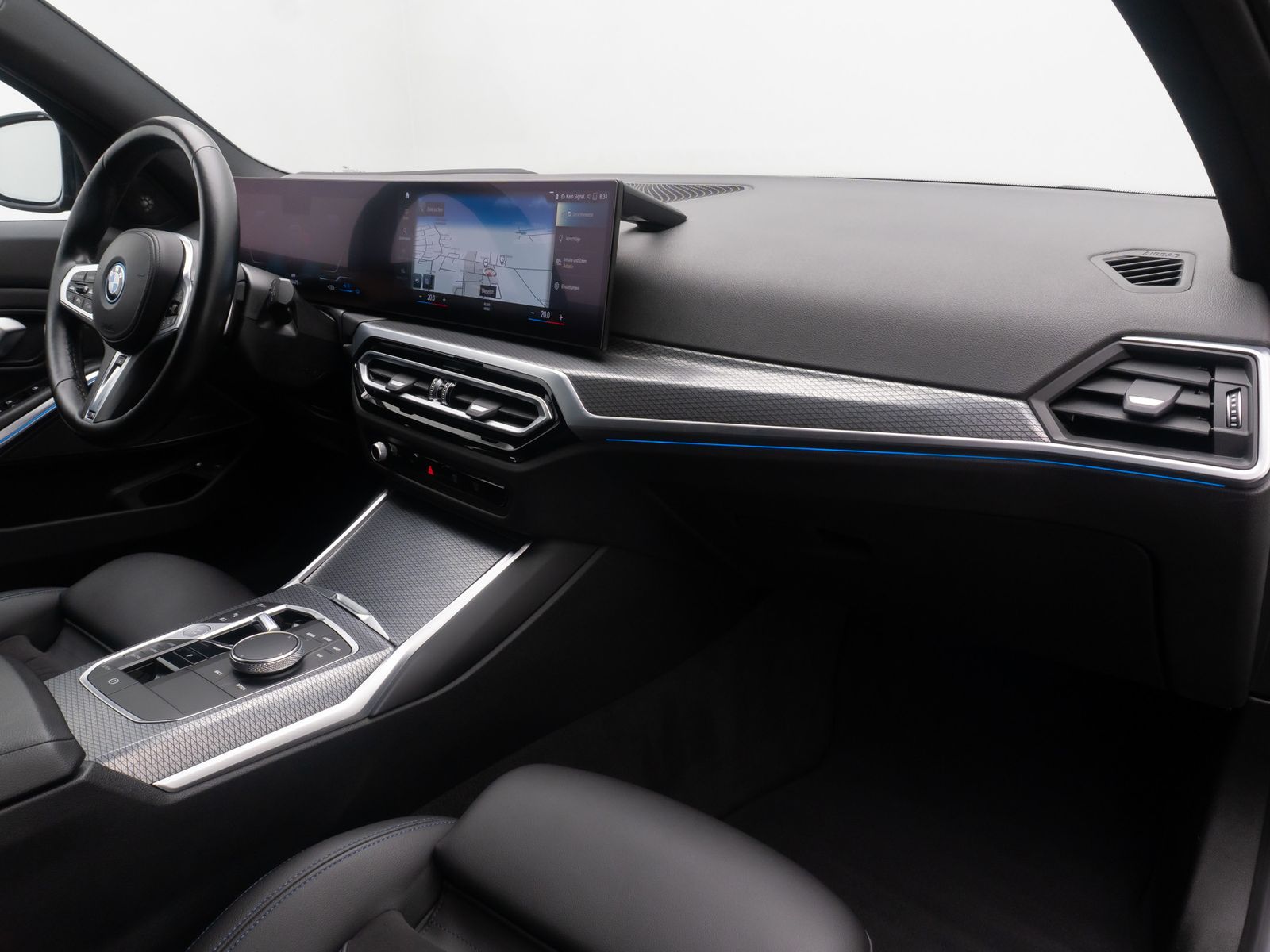 Fahrzeugabbildung BMW 330e M Sport Pro Kamera HUD DAB H/K Komfort 19"