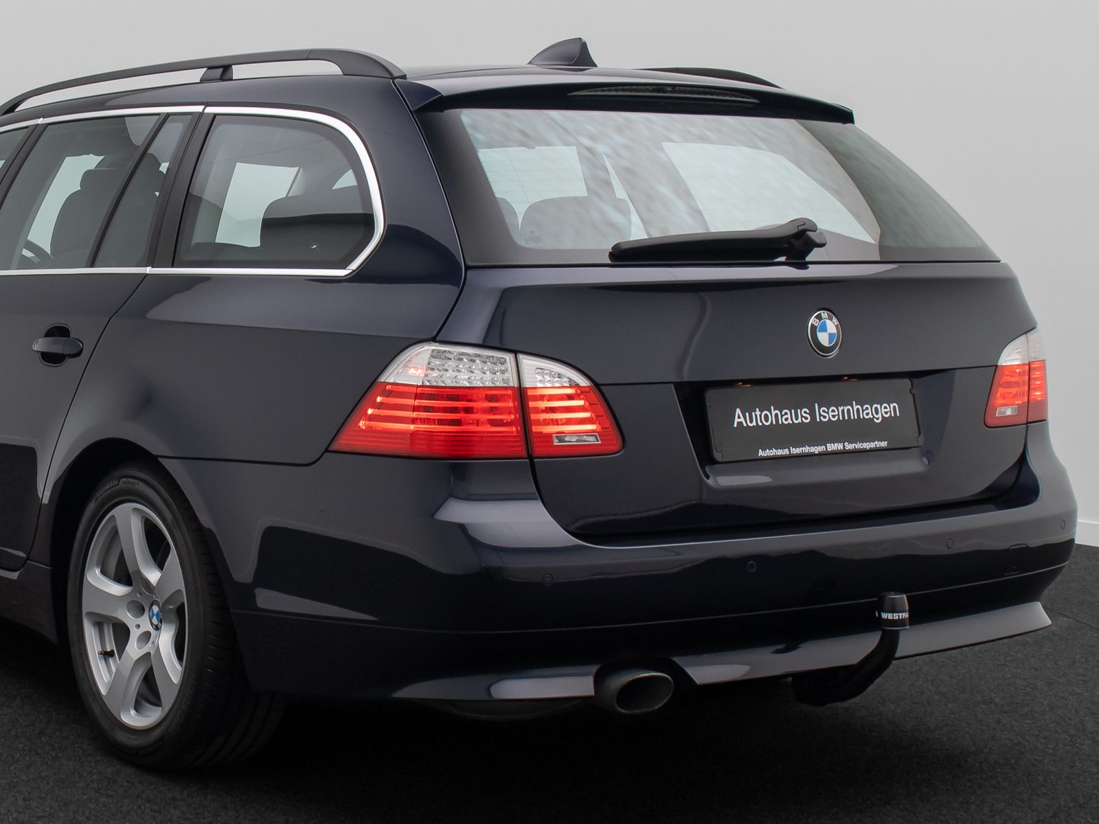 Fahrzeugabbildung BMW 520d Special Edition PDC NaviPro Memory Tempomat