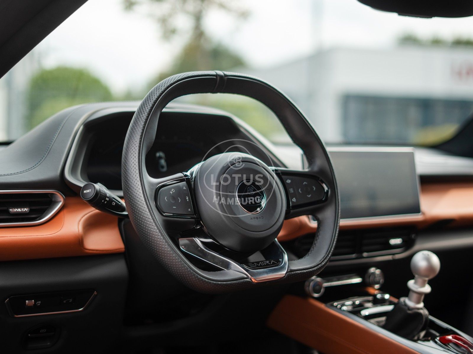 Fahrzeugabbildung Lotus Emira V6 First Edition