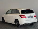 Mercedes-Benz B 200 Automatik *LED*NAVI*KAMERA*AHK* - Mercedes-Benz B 200: Limousine