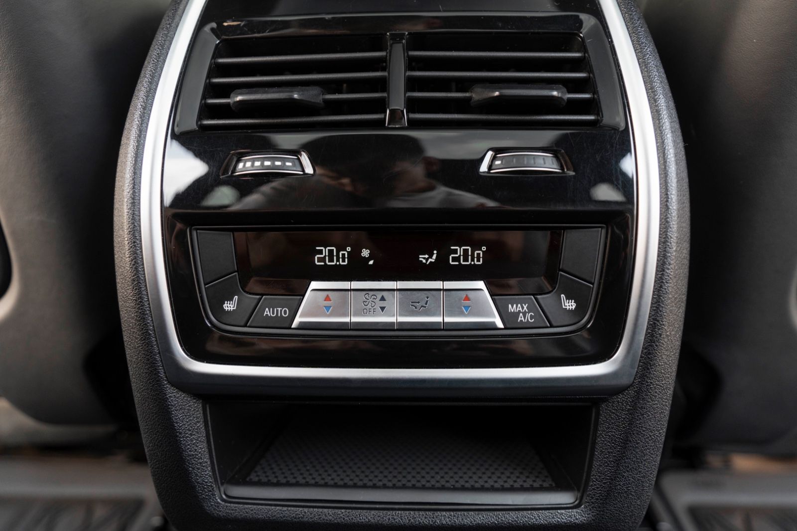 Fahrzeugabbildung BMW X5 M Competition B&W LASER HUD 360° PANO ACC