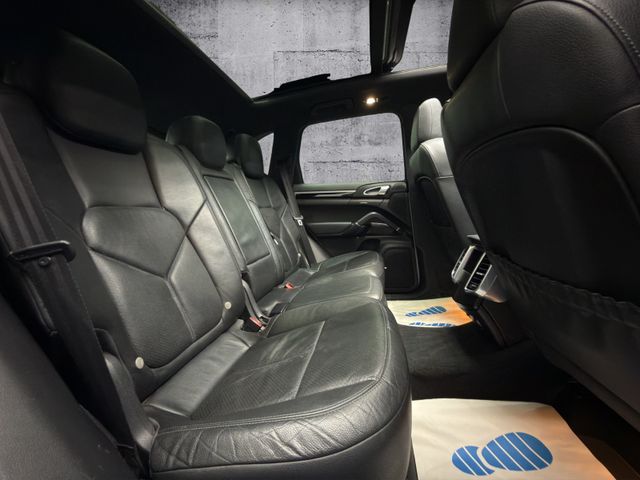 Porsche Cayenne Diesel*PANO*PDLS*PCM*XENON*LEDER*1.HAND
