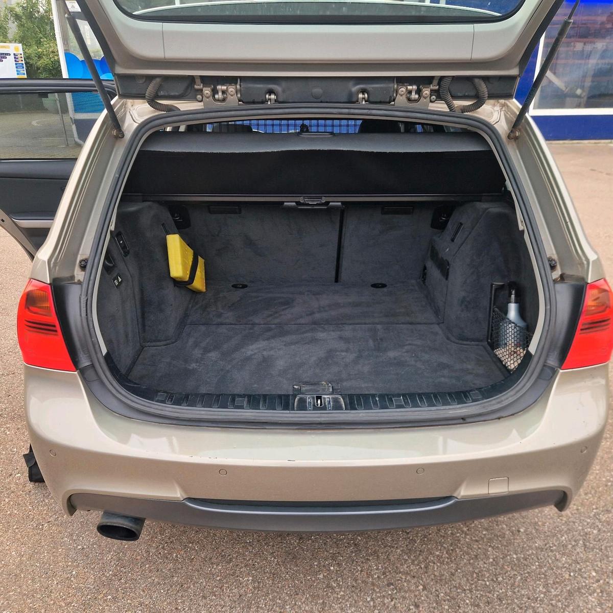 BMW 320 2008 — photo 11