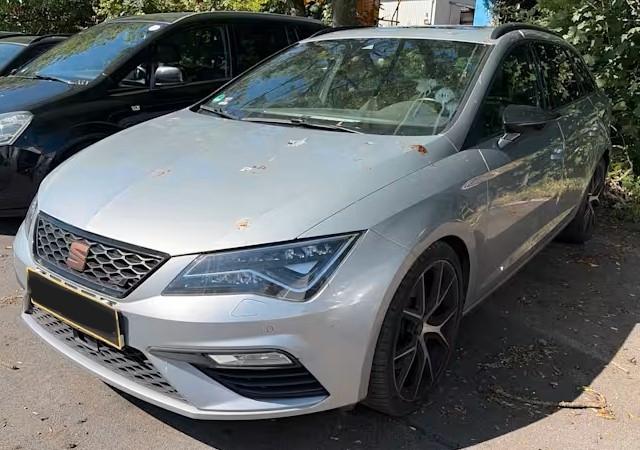 Seat Leon ST Cupra 300 4Drive/Kamera/Pano/ACC/LED