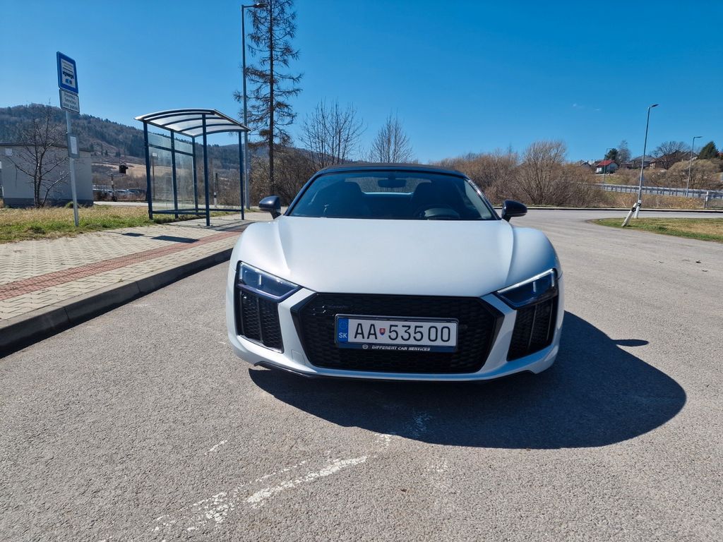 Audi R8