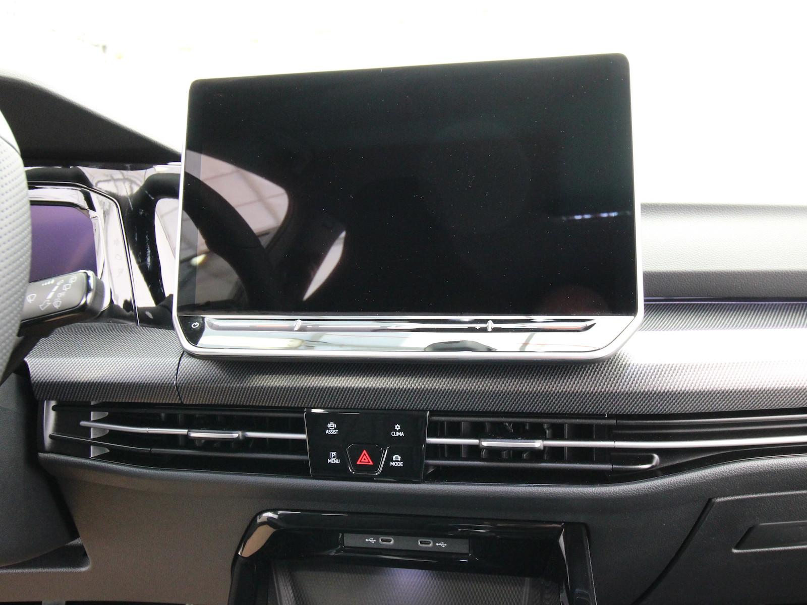 Volkswagen Golf VIII Variant 1.5 TSI R-Line LED+KAMERA+ACC, миниатюра 13