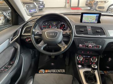 Audi Q3 2.0 TDI quattro *BI-XENON*APS*NAVI*AHK*LED*