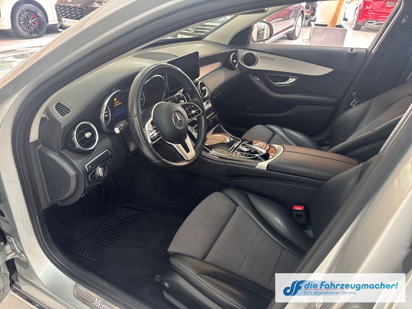 Fahrzeugabbildung Mercedes-Benz C 180 T AVANTGARDE LED Kurven Ambiente El. Heck