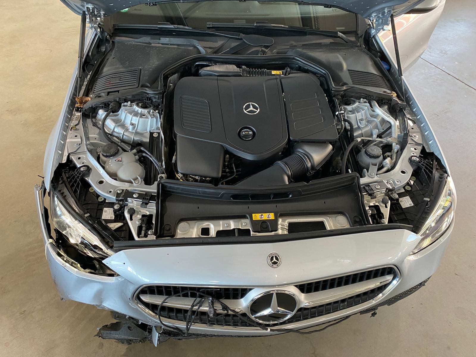 Fahrzeugabbildung Mercedes-Benz C 180 T Avantgarde/AHK/RFK/TOTW/