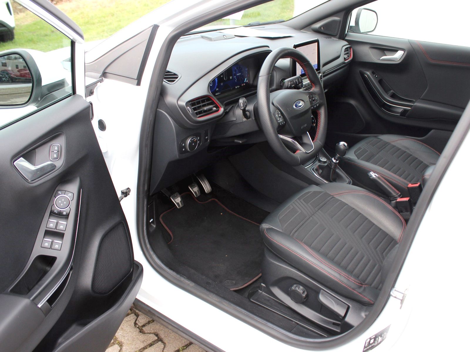 Fahrzeugabbildung Ford Puma Hybrid ST-Line X Start/Stopp