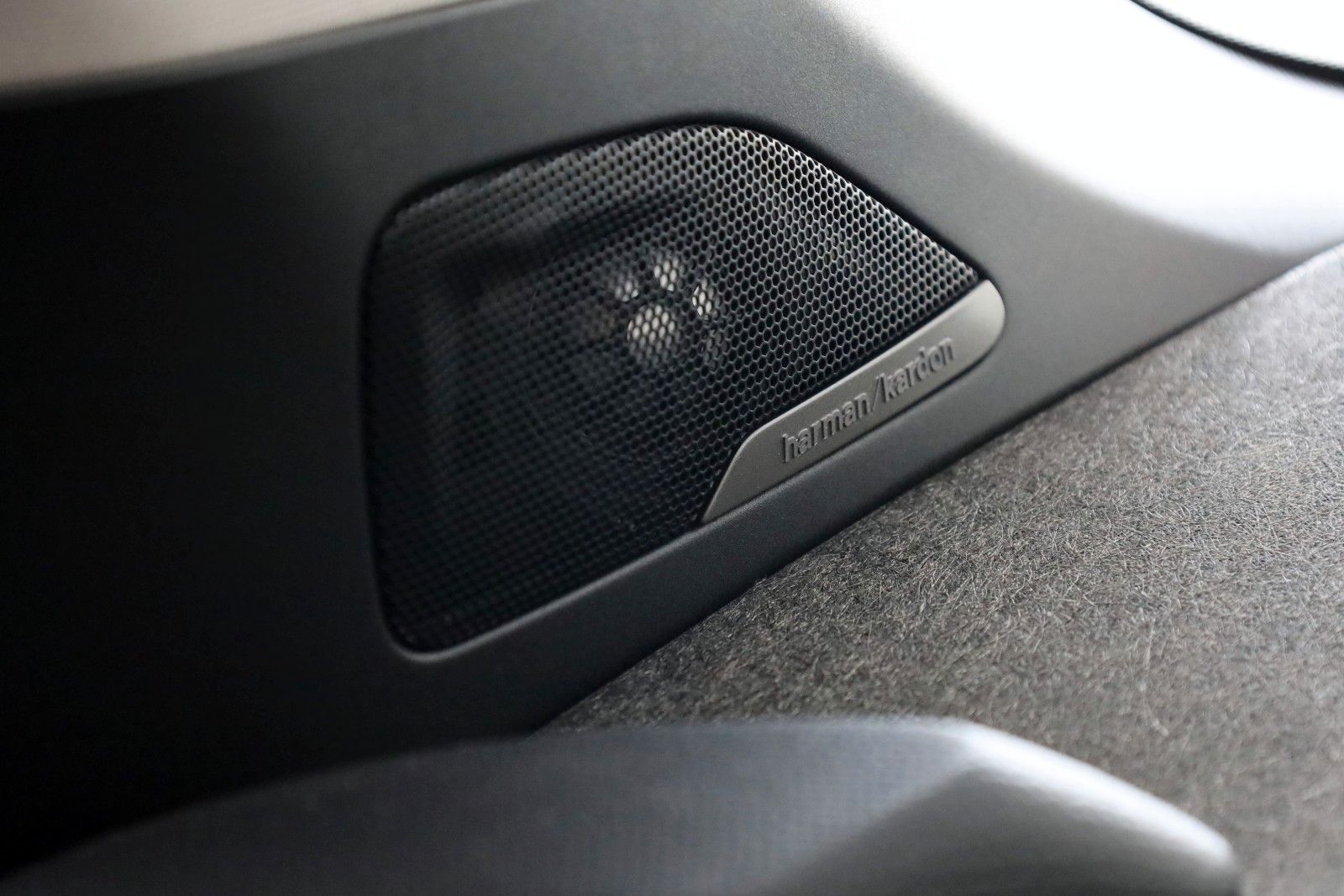 Fahrzeugabbildung BMW i3 s,135kW Business+Comfort,SD,Kamera,ACC,H&K,WR