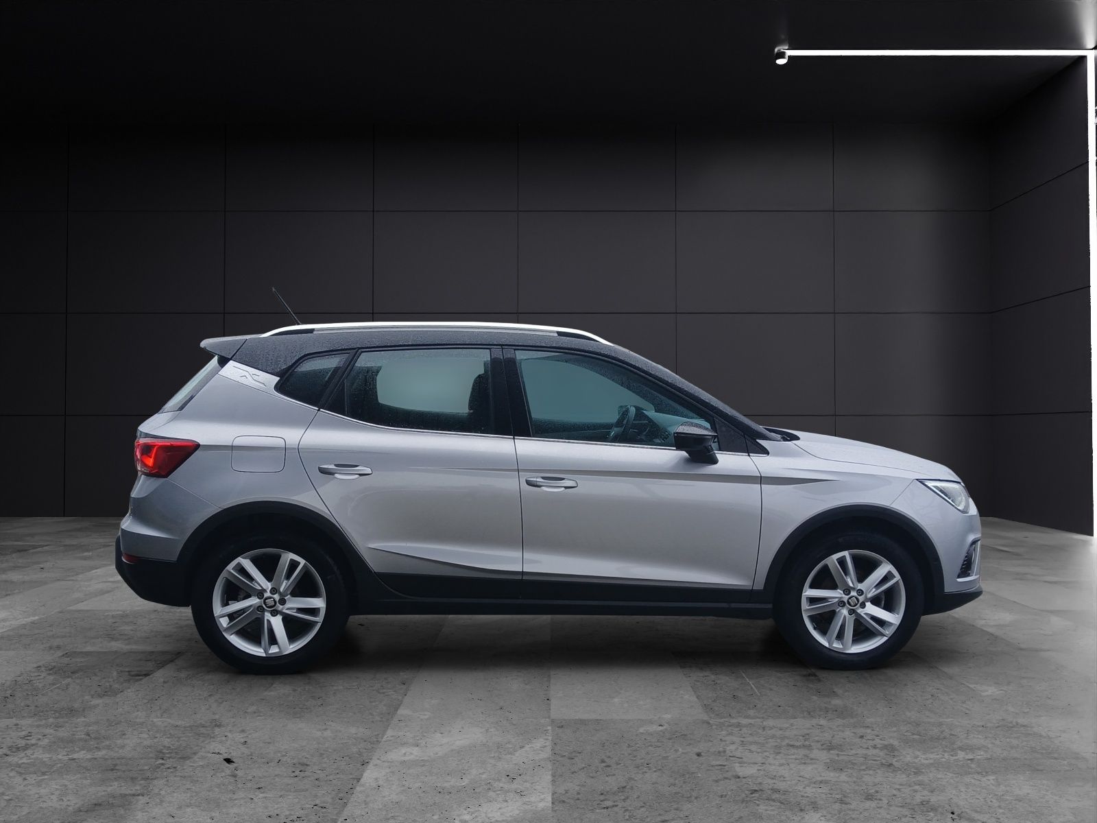 Fahrzeugabbildung SEAT Arona TSI FR-Line DSG LED Navi ACC Park-Assist S