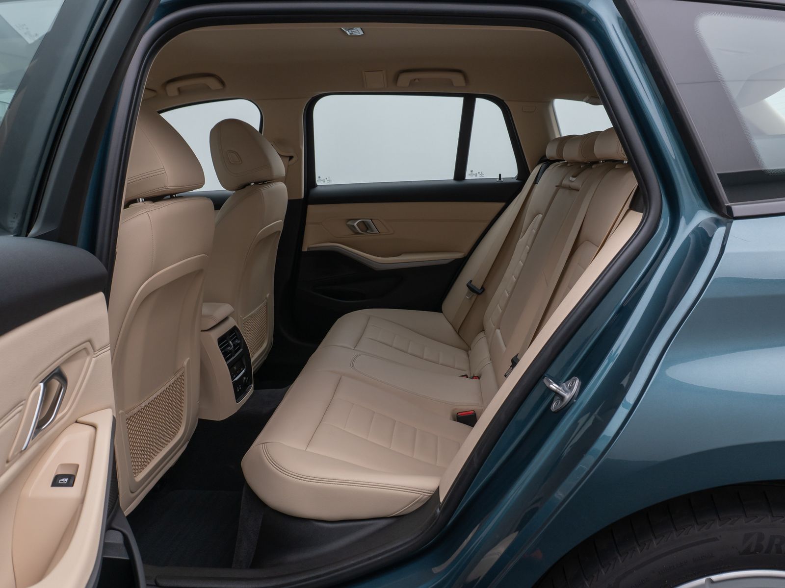 Fahrzeugabbildung BMW 320d xD CockPit+ Lenkrhzg Lordos Stndhz PDC AHK