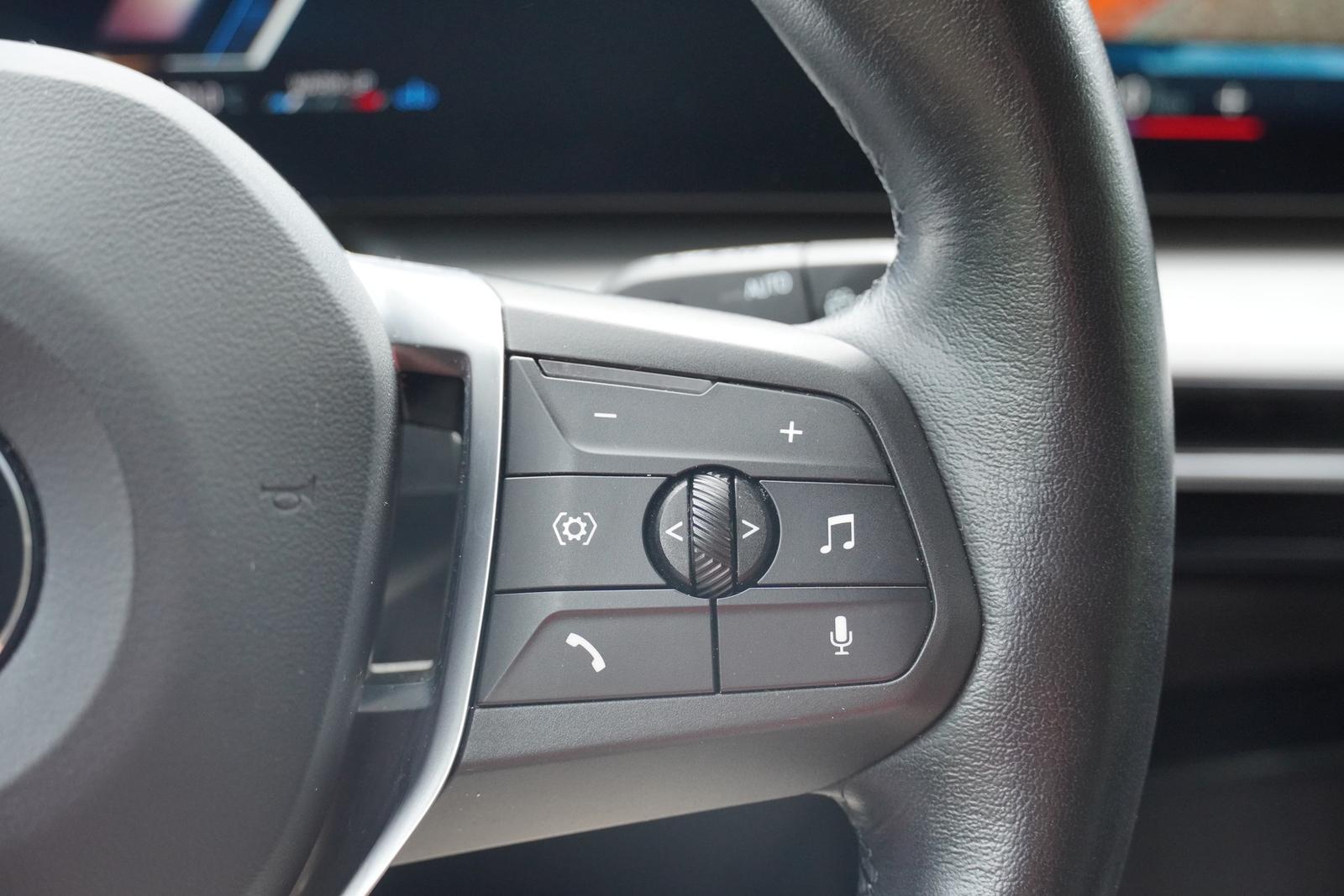 BMW 218 d Active Tourer LED Navi Head-Up 360° Kamera, миниатюра 11