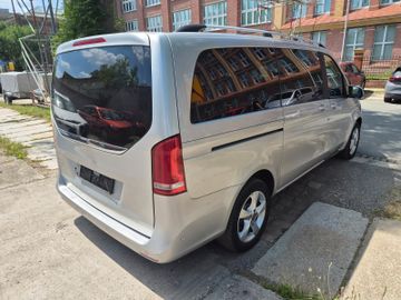 Mercedes V 220 - 5