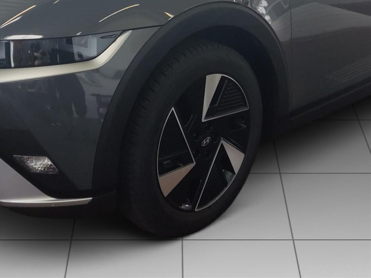 Fahrzeugabbildung Hyundai IONIQ 5 DYNAMIQ EL.HECK*LED*ACC*SHZ*LHZ*NAV*CARP
