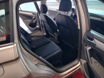 Volkswagen Tiguan - 7
