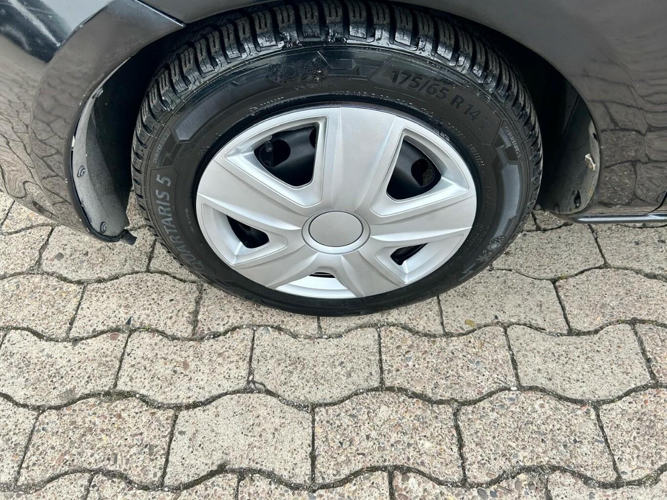 Mazda 2 * 1.5 Comfort TÜV 3.27 KLIMAANLAGE