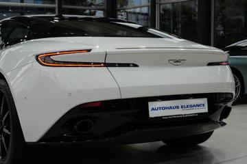 صورة 8 لـ 2017 Aston Martin DB11