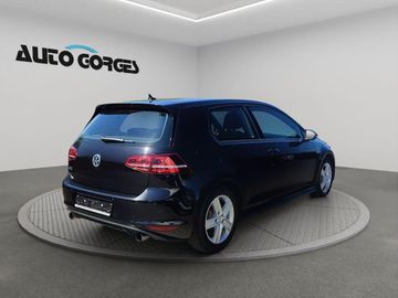 Volkswagen Golf - 5