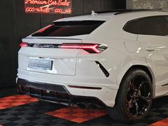 Fahrzeugabbildung Lamborghini Urus (BANG&OLUF/3D-CAM/PANO/MASSAGE/2xTV/STYLE