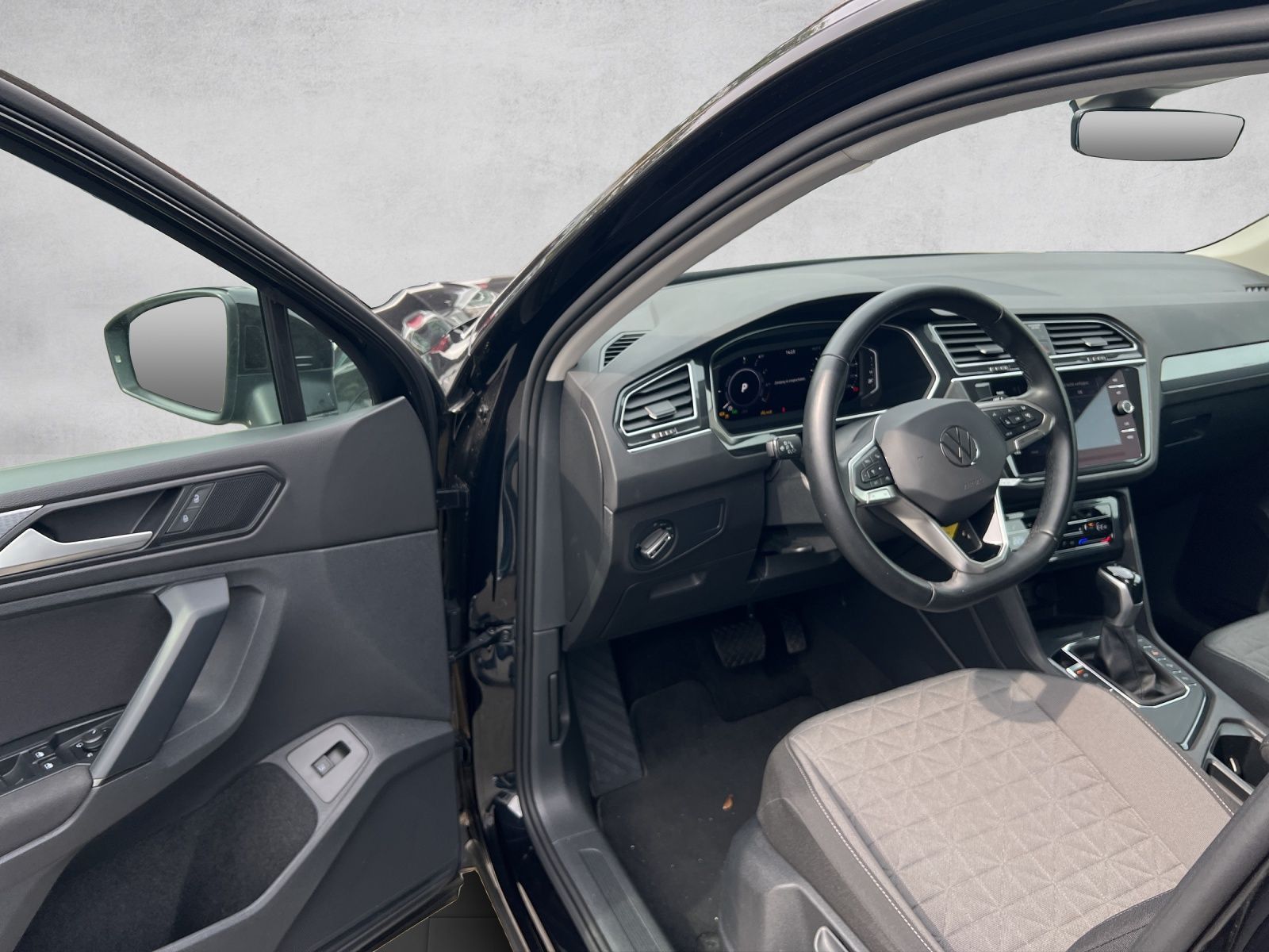 Volkswagen Tiguan - Bild 17