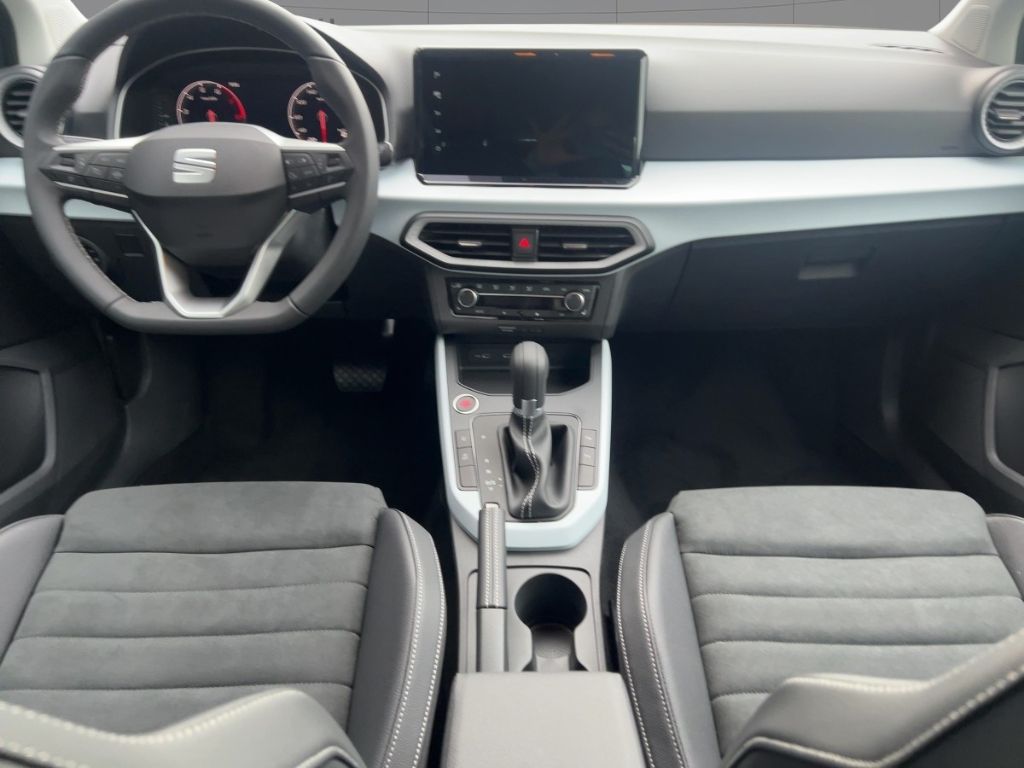 Fahrzeugabbildung SEAT Arona 1.0 TSI ROAD EDITION  NAVI SITZH.