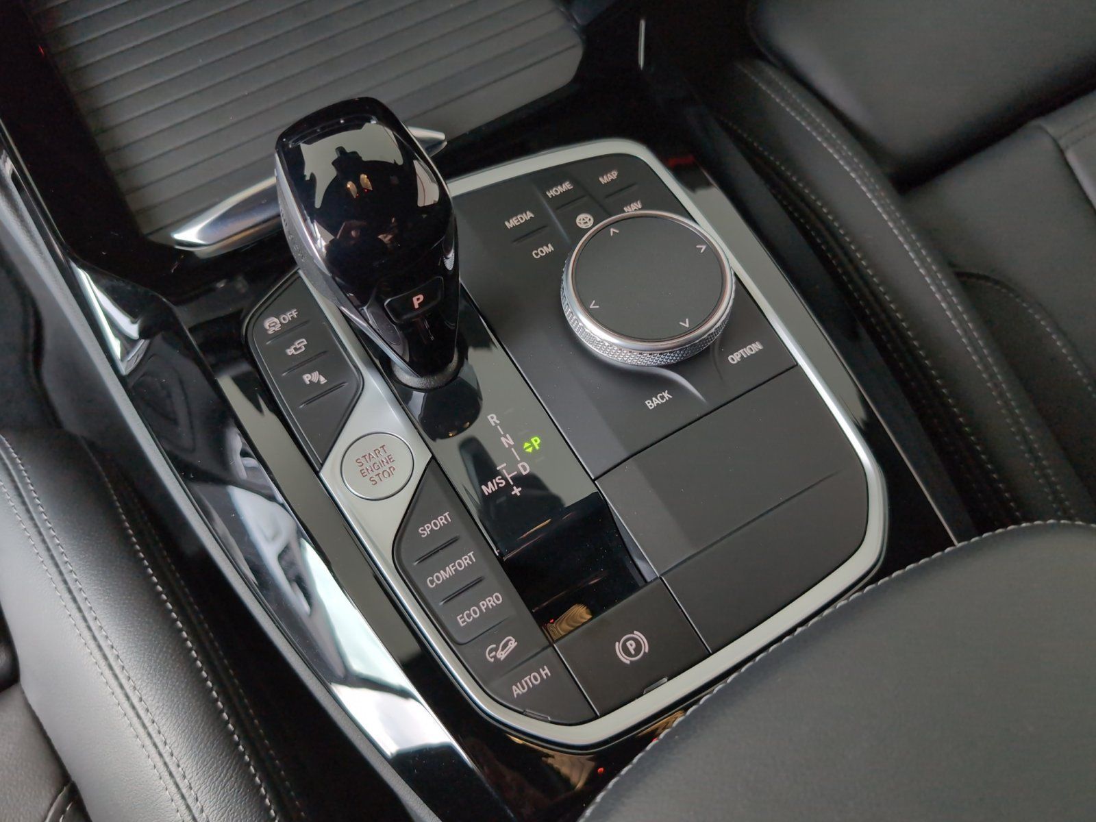 BMW xD Laser 360° CockpitPro ACC HUD DriveRec. Memo foto 17