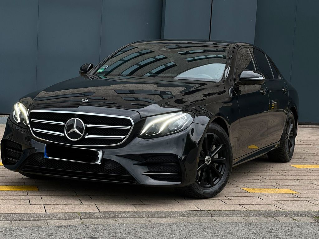 Image of Mercedes-Benz E 220
