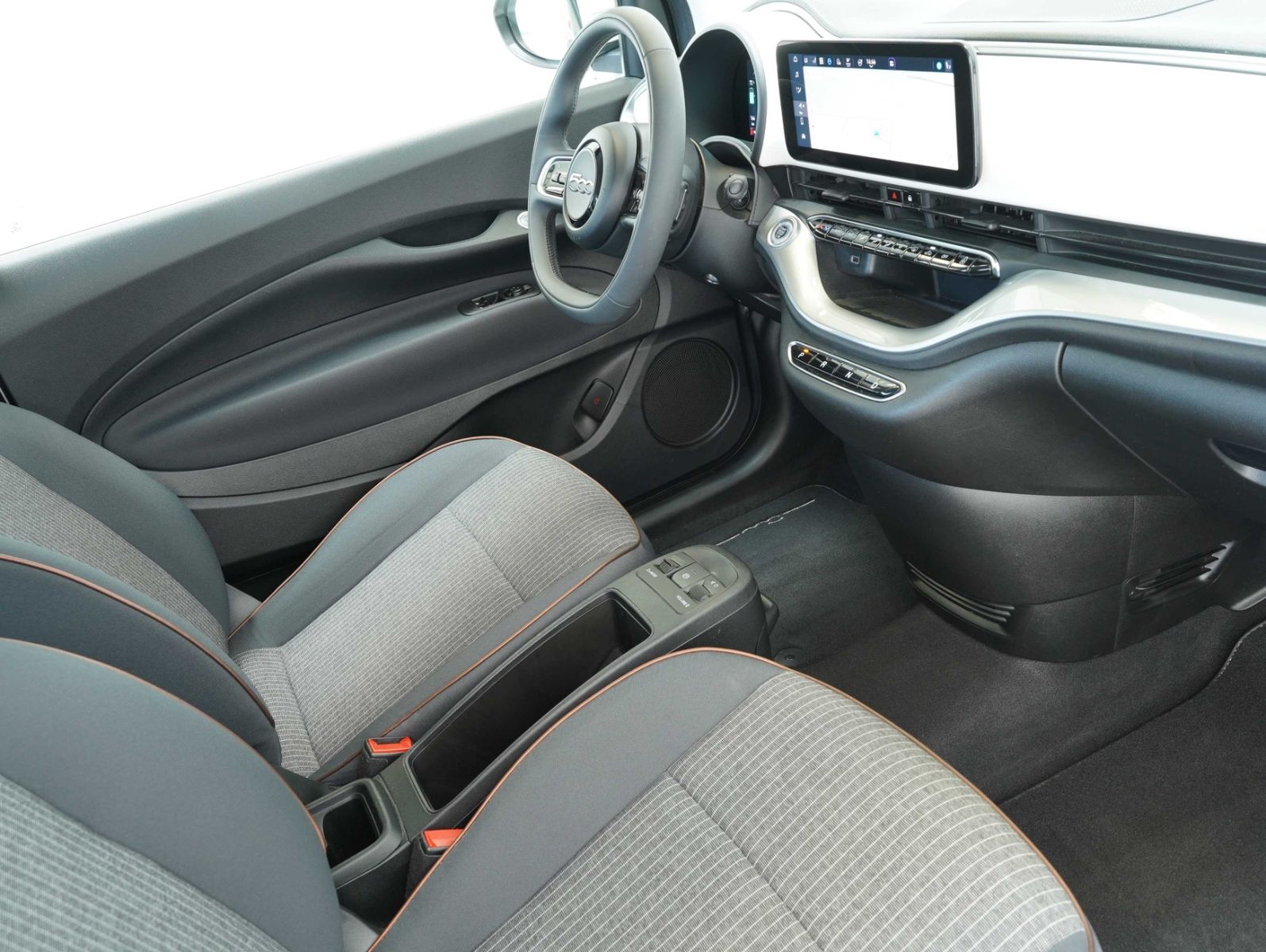 Fahrzeugabbildung Fiat 500e Icon 87KW/42kWh/DC-LADEN/NAVI/KAMERA