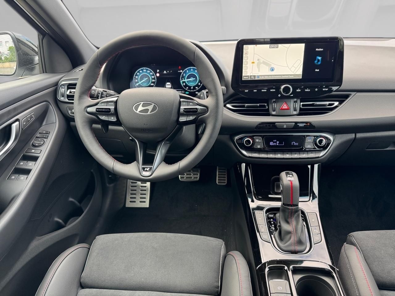 Fahrzeugabbildung Hyundai i30 N-LINE LED*SHZ*Panorama*Leder*Carplay