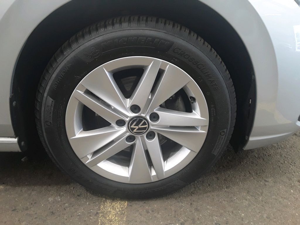 Volkswagen Golf Life 1.5 TSI Tempo*Nav*PDC*SH*Klima