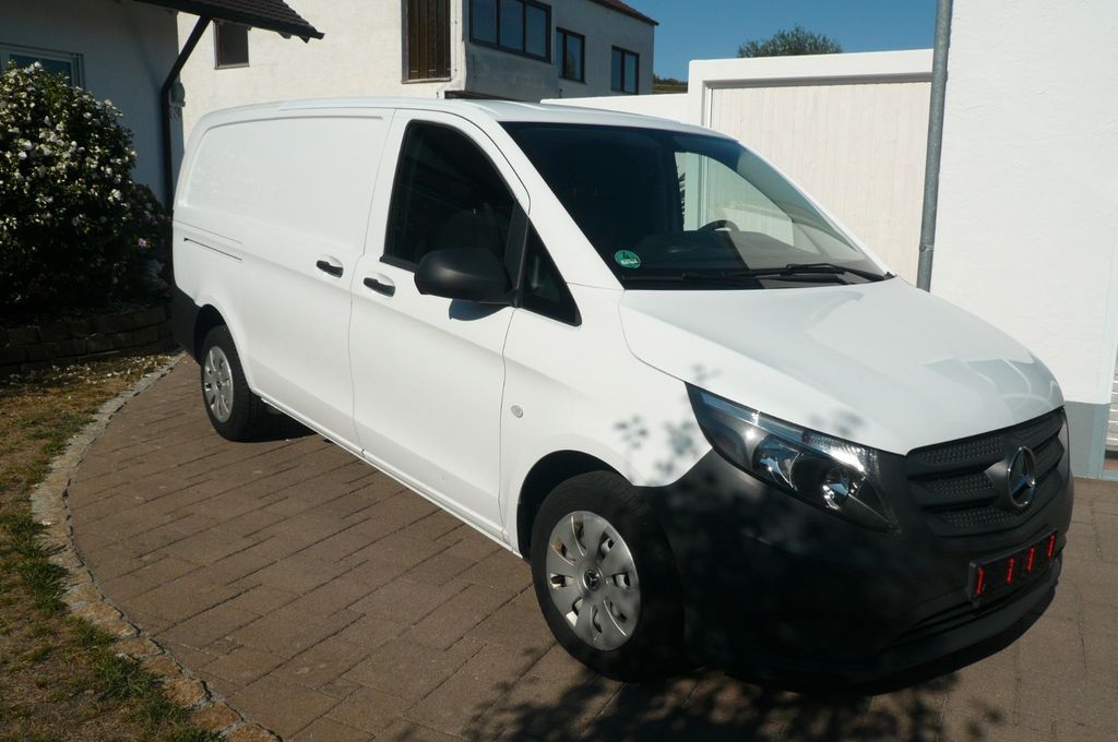 Image of Mercedes-Benz Vito