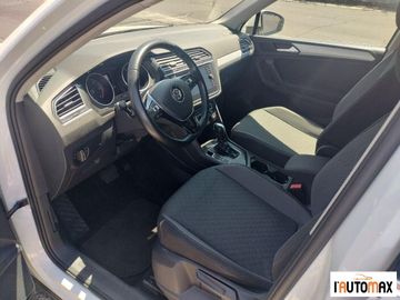 Volkswagen Tiguan - 9