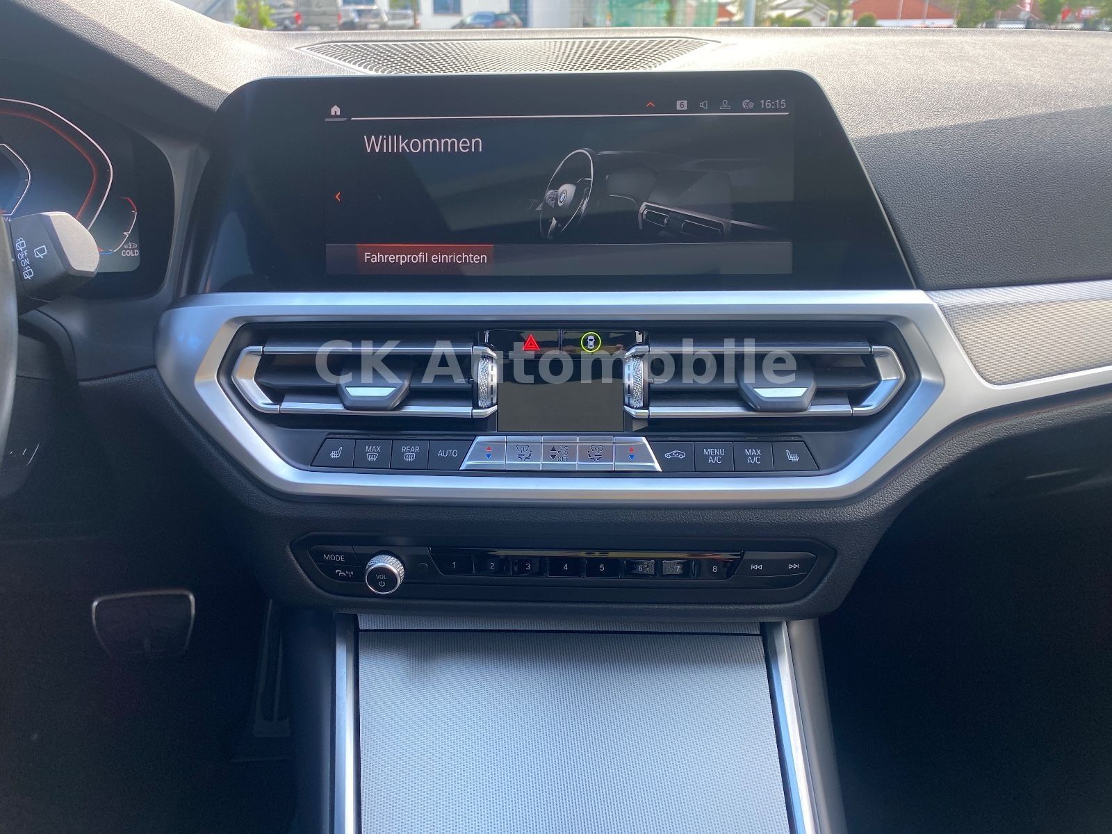 Fahrzeugabbildung BMW M340i Touring xDrive/Navi/HeadUP/Pano/360°