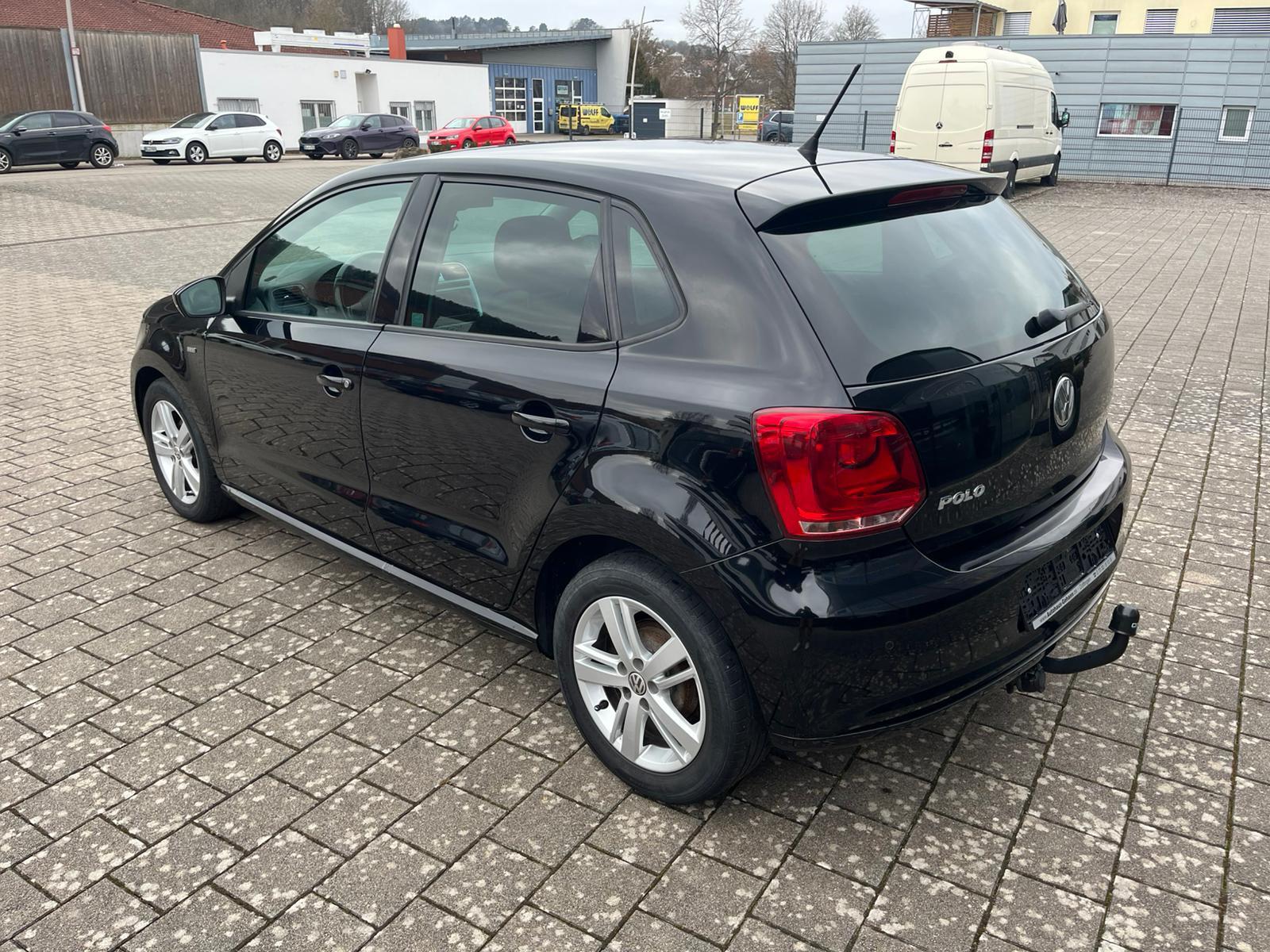 Volkswagen Polo V Match + SITZHEIZUNG + AHK + TÜV