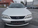 Opel Vectra 1.6 16V Comfort*1.Hand* Anhängerkupplung* - Opel Vectra: Comfort
