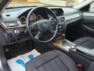 Mercedes E 250 - 10