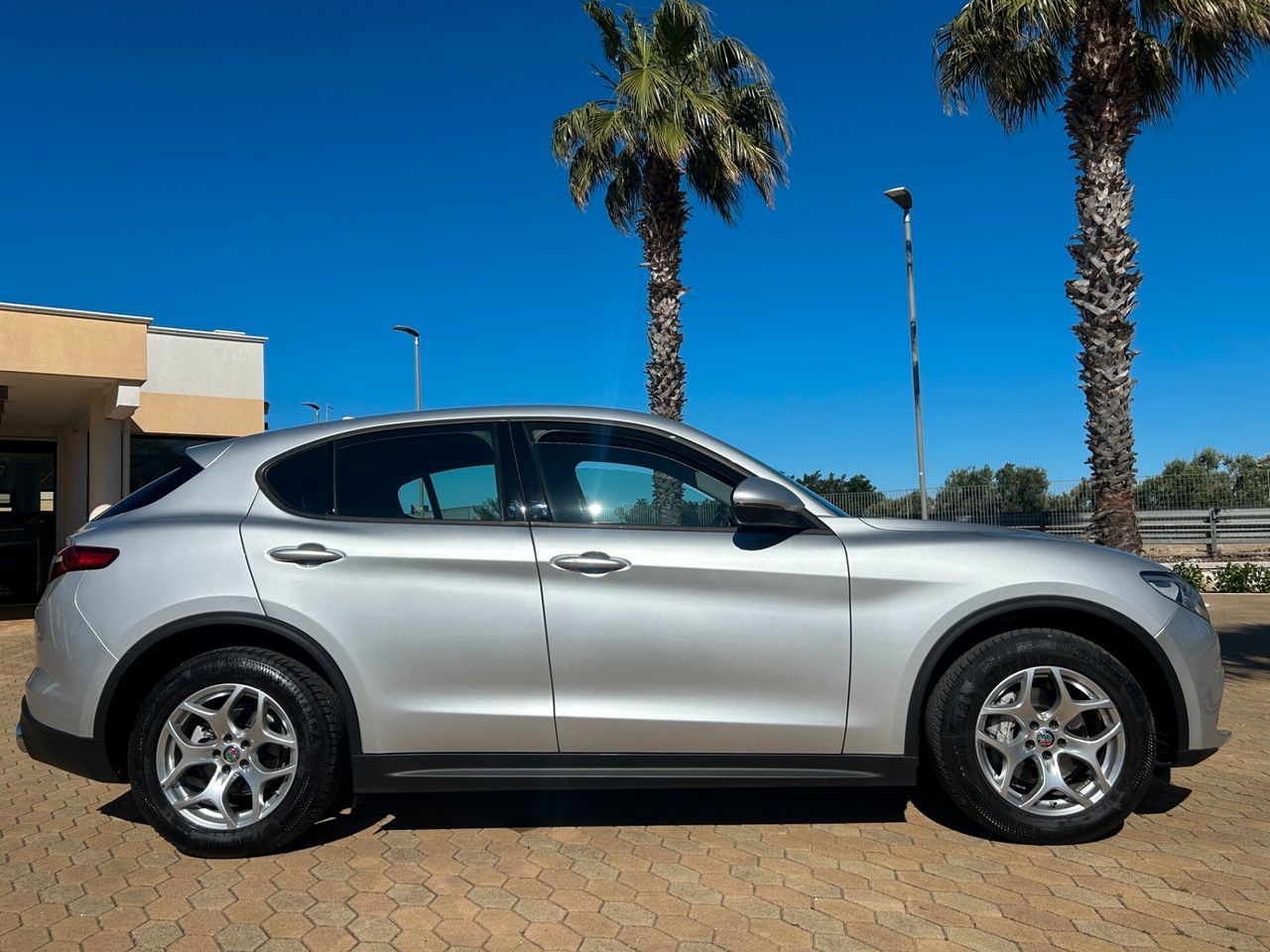 Alfa Romeo Stelvio 2.2 MJ 190CV Q4 Business imagem 3
