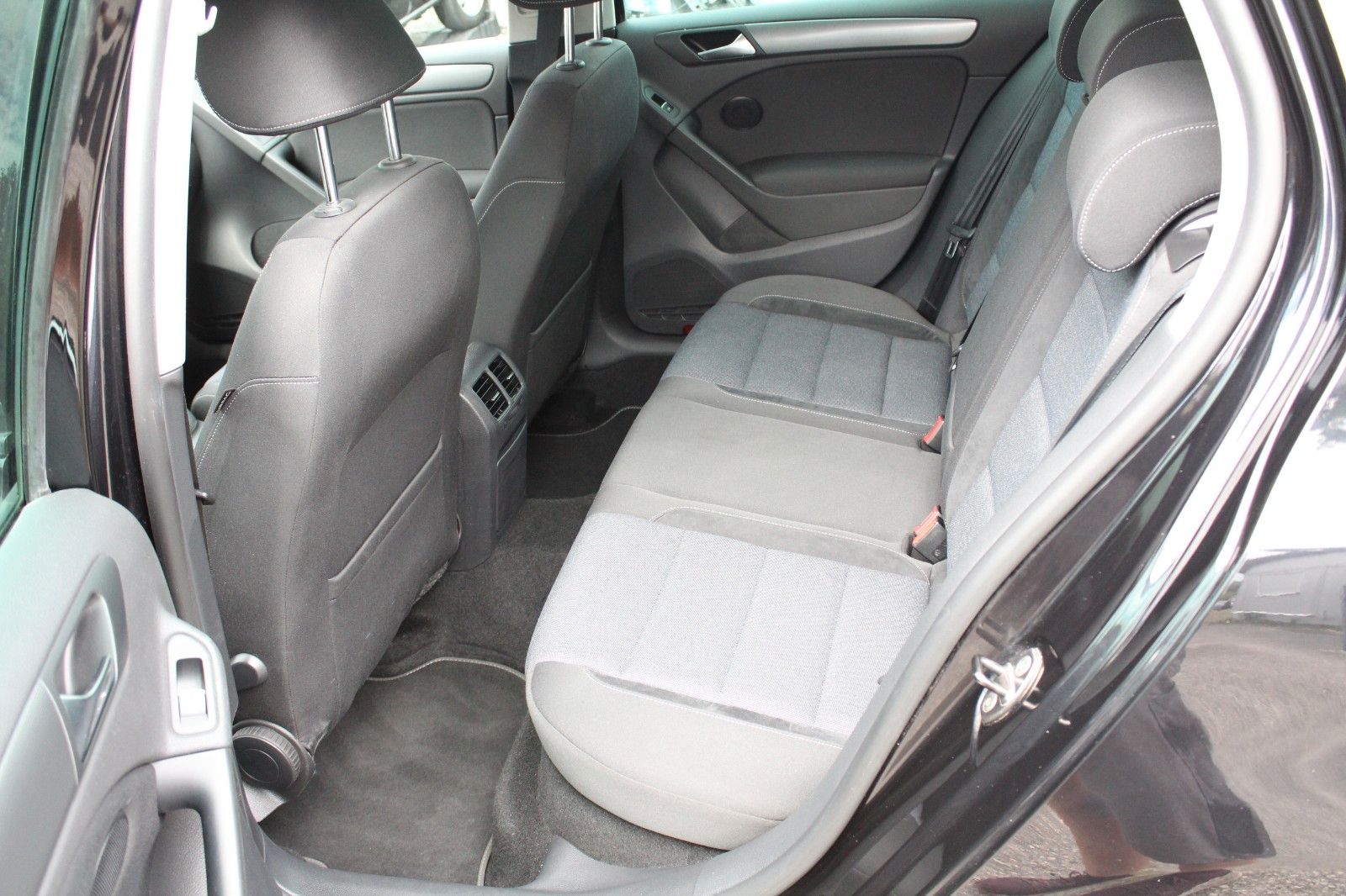 Golf VI 4 -Türen 1,6 TDI Style, Bestzustand!