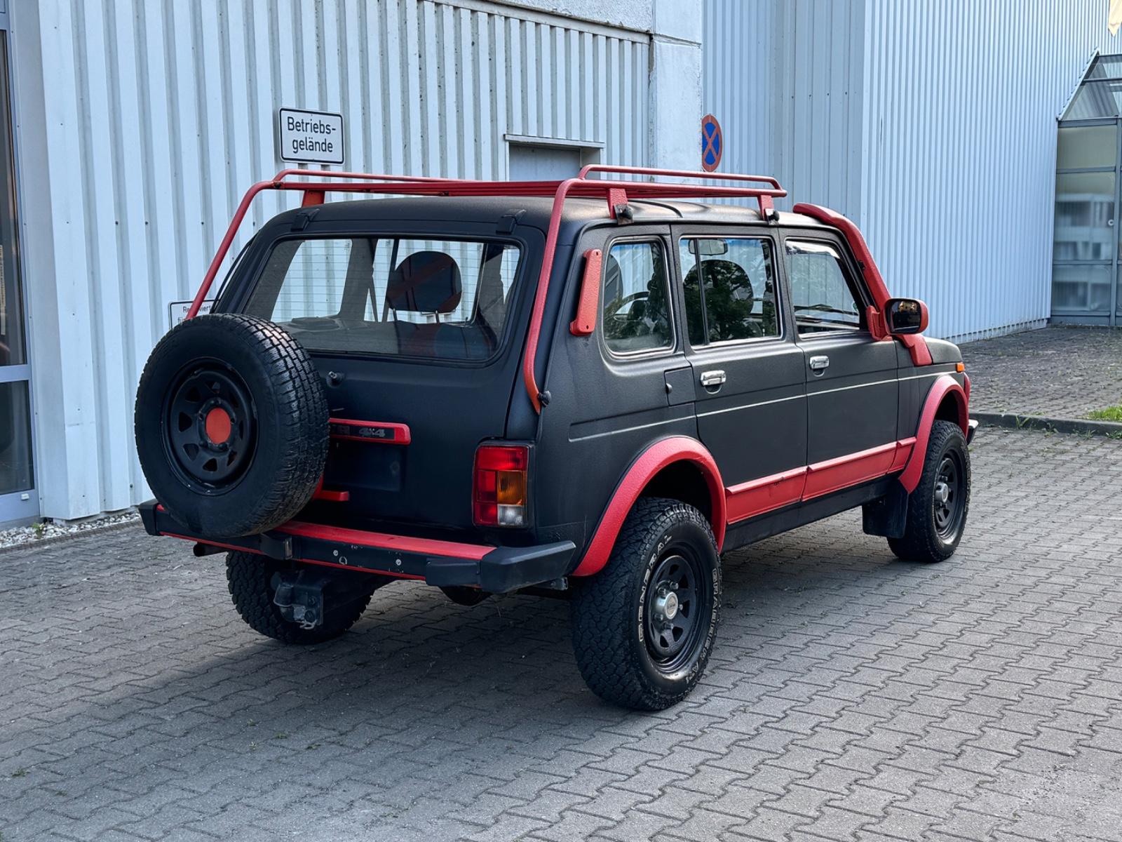 LADA NIVA - 1.7I 4X4 ORIGINAL - 83 CV - BVM - ATTELAGE FIXE