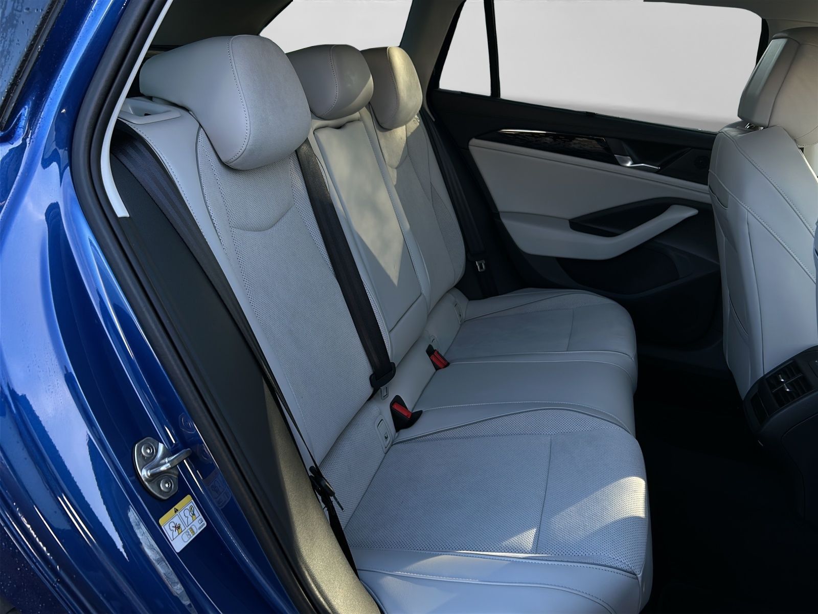 Volkswagen Passat Variant - Bild 6