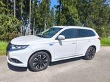Mitsubishi Outlander PHEV 2.0 4WD,AHK,Batterie neu - Mitsubishi Plug-in Hybrid Outlander Gebrauchtwagen