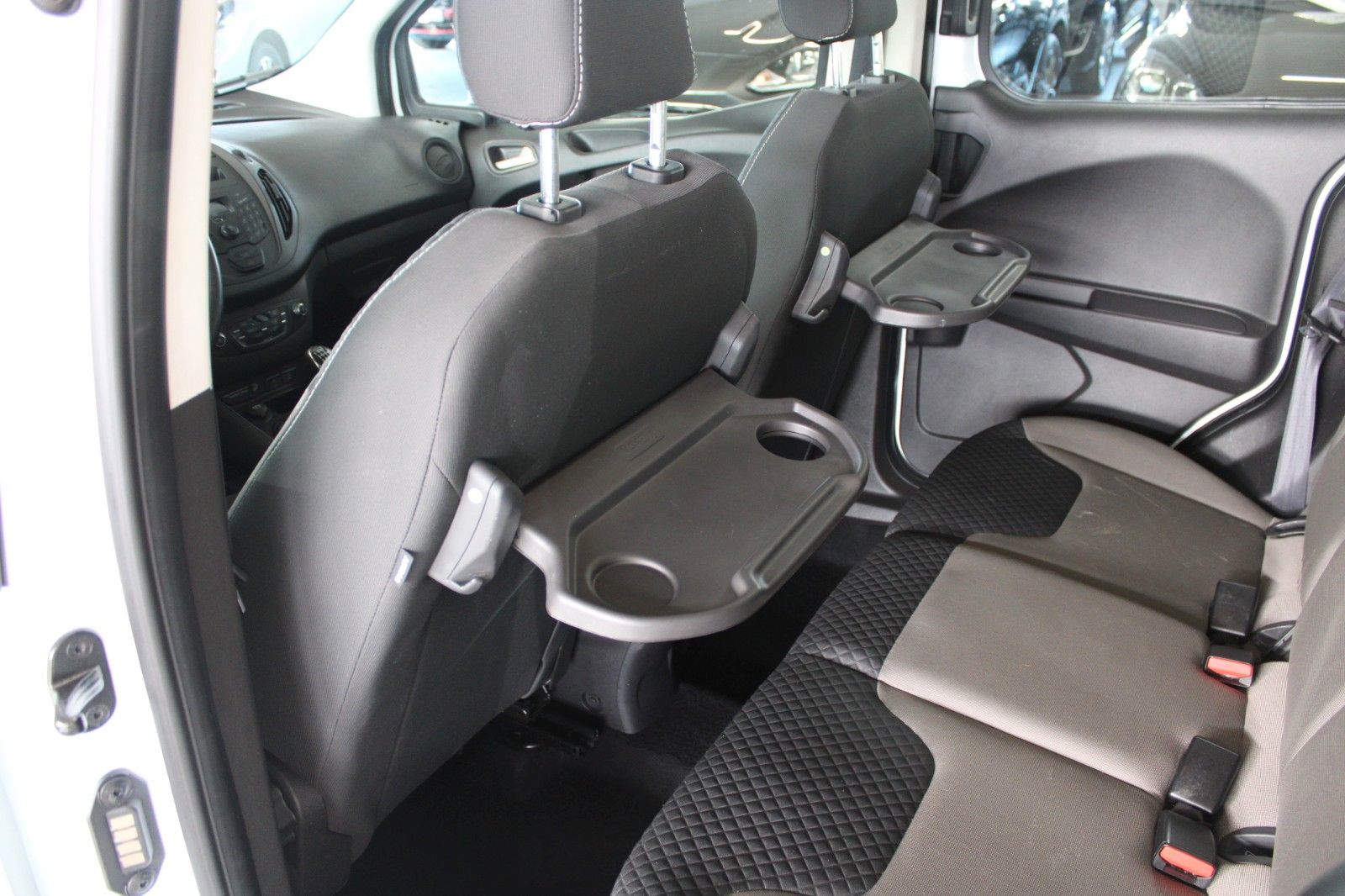 Fahrzeugabbildung Ford Tourneo Courier 1.5 TDCi Trend AHK KLIMA WinterP
