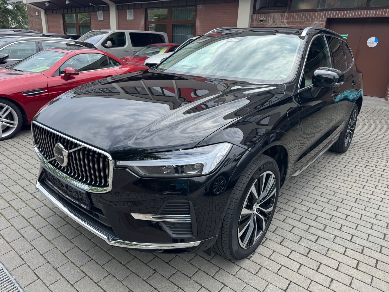 Volvo XC60 Inscription Recharge Plug-In Hybrid AWD foto 1