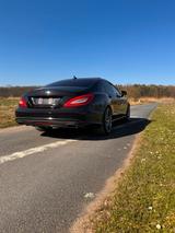 Mercedes-Benz Mercedes Benz CLS 500 - Mercedes-Benz CLS 500 mit Benzin-Antrieb: Limousine