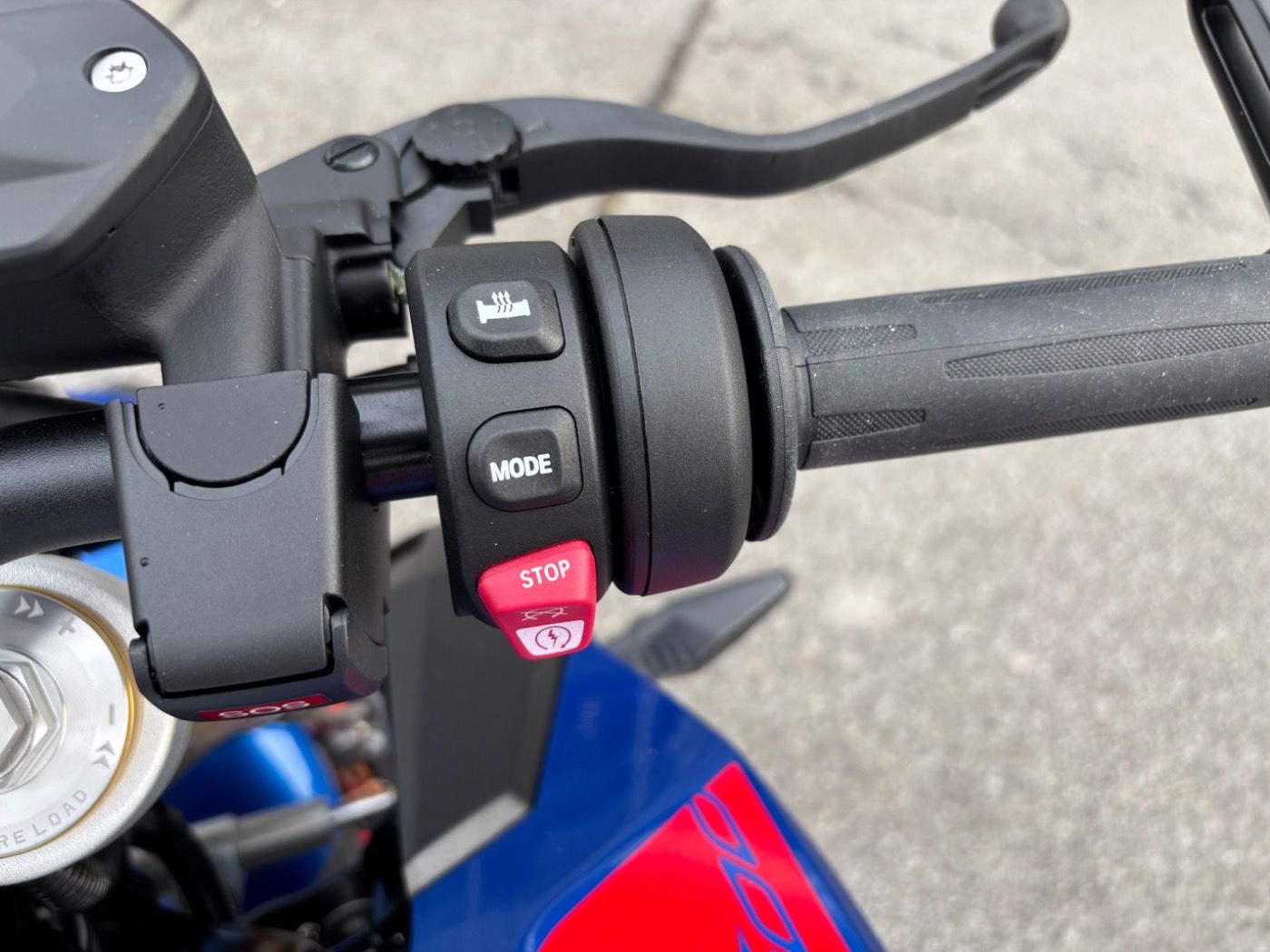 Fahrzeugabbildung BMW F 900 R Style Sport 2 Pakete