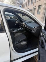 Porsche Cayenne GTS V8 | 420 PS | Komplett-Aufbereitung  - Porsche Gebrauchtwagen in Berlin