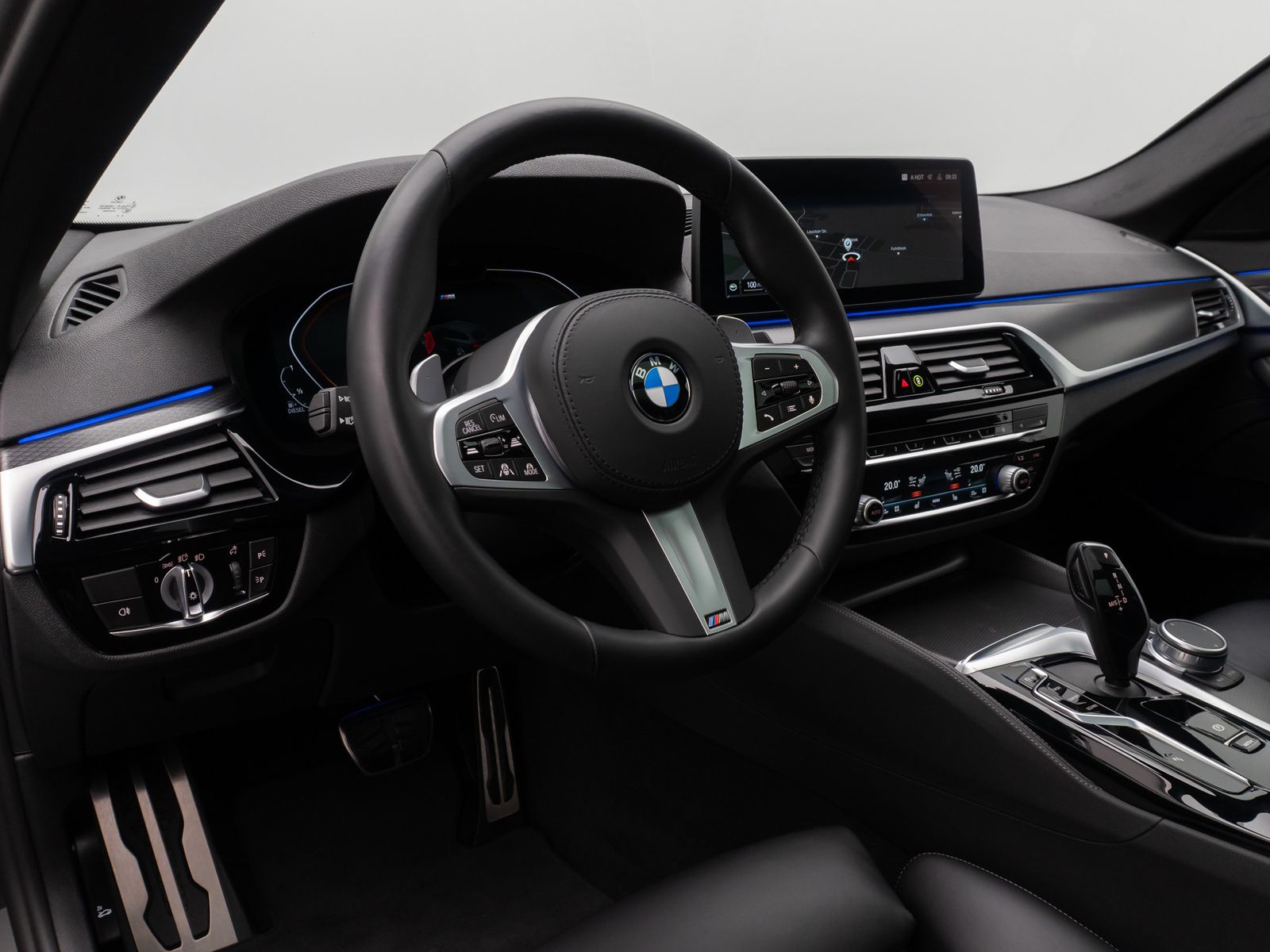 Fahrzeugabbildung BMW 540d xD M Sport DAB Laser HiFi HUD Panorama 20"