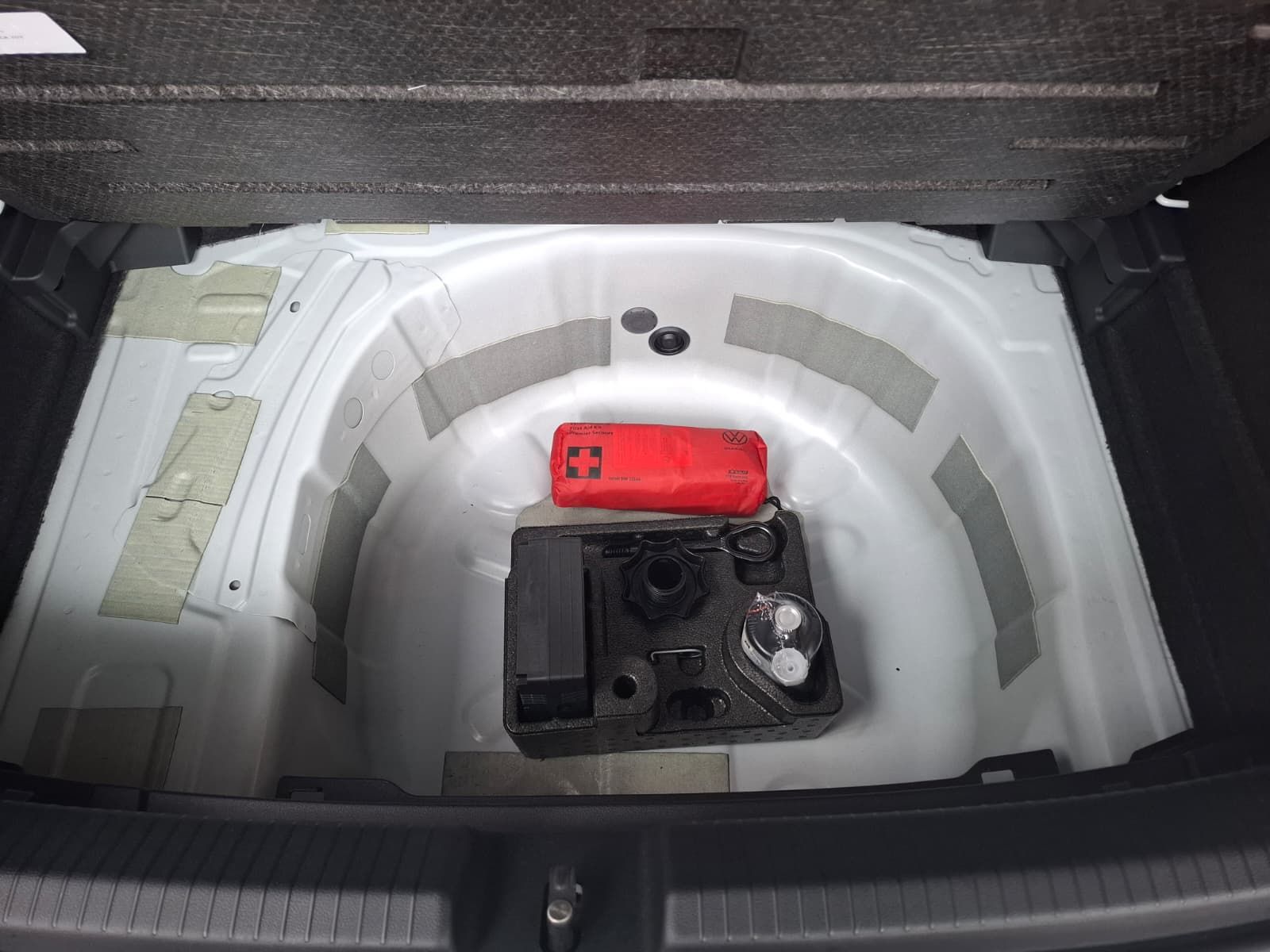 Fahrzeugabbildung Volkswagen Polo VI Style 1.0 TSI DSG +IQ Light +ACC +Kamera